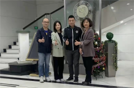 Xiaolan商工会議所のリーダーが訪問