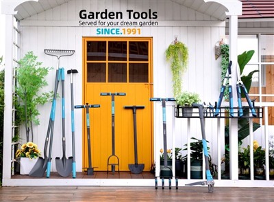 ジョンソン家のガーデンオアシス 色彩、創造性、そしてつながりに満ちた甘い生活