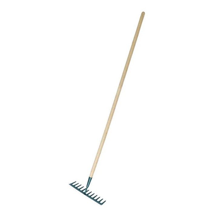 木製の庭のレーキ